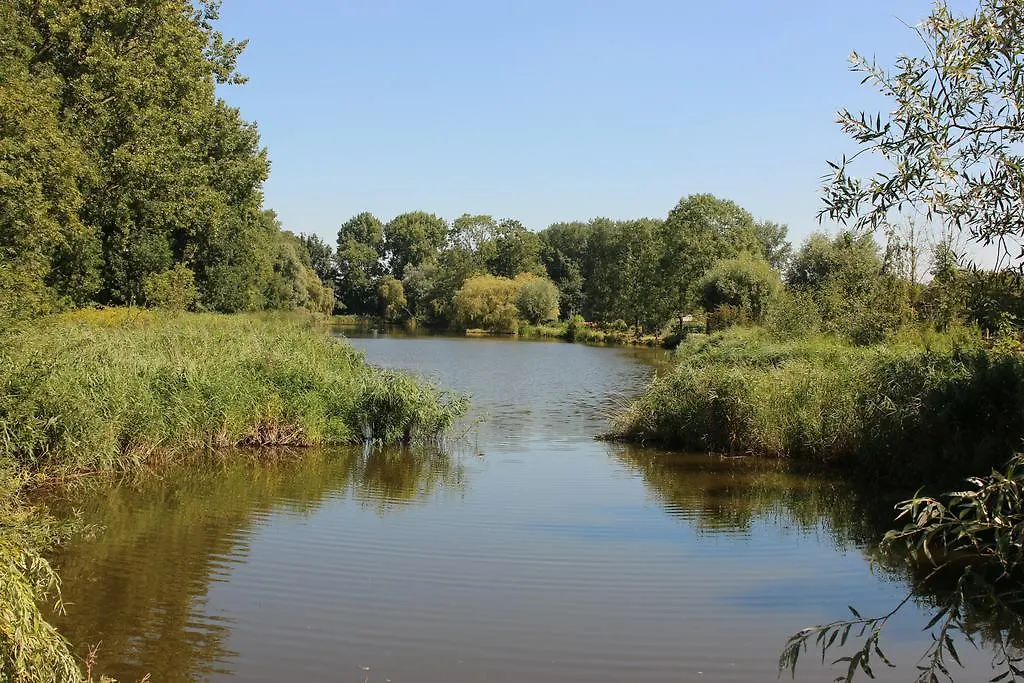 Vakantiepark Delftse Hout 0*, Делфт
